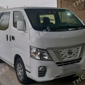 Nissan Urvan 2019