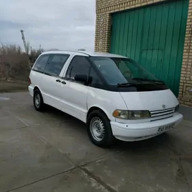 Toyota Previa 1993