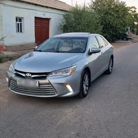 Toyota Camry 2015