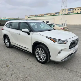 Toyota Highlander 2021