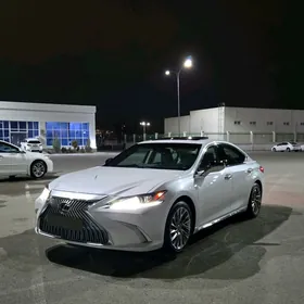 Lexus ES 350 2019