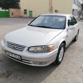 Toyota Camry 2000