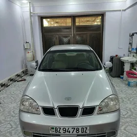 Daewoo Lacetti 2003