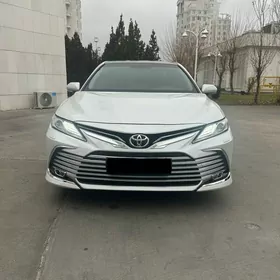 Toyota Camry 2022