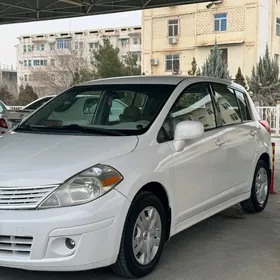 Nissan Versa 2008