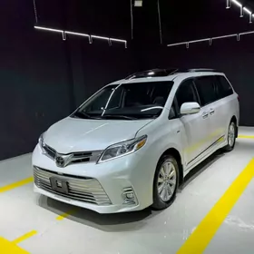 Toyota Sienna 2019