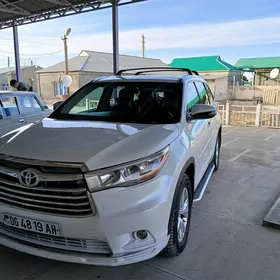 Toyota Highlander 2016