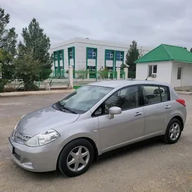 Nissan Tiida 2008