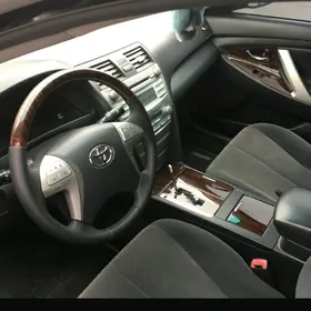 Toyota Camry 2010