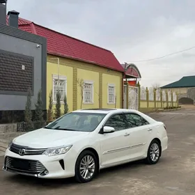 Toyota Camry 2015