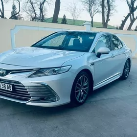 Toyota Camry 2020