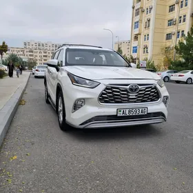 Toyota Highlander 2020