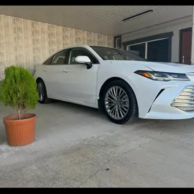 Toyota Avalon 2019