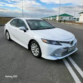 Toyota Camry 2018