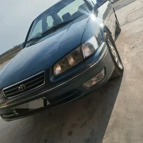 Toyota Camry 2000