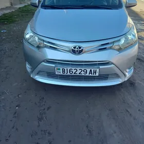 Toyota Yaris 2014