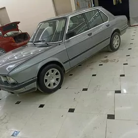 BMW 520 1986