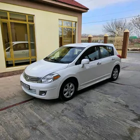 Nissan Versa 2010