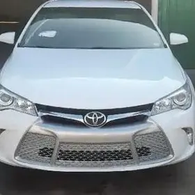 Toyota Camry 2017