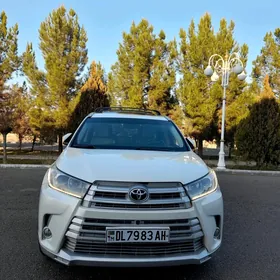 Toyota Highlander 2016