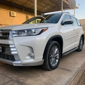 Toyota Highlander 2018