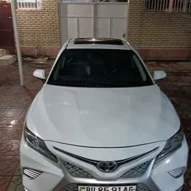 Toyota Camry 2018