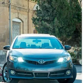 Toyota Camry 2014