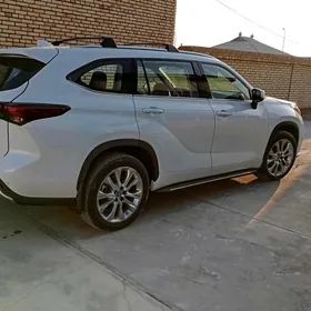 Toyota Highlander 2020