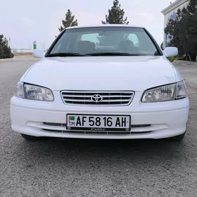 Toyota Camry 2000