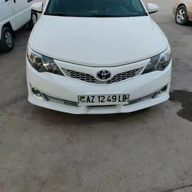 Toyota Camry 2014