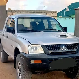 Mitsubishi L200 2006