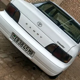 Toyota Camry 1993