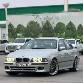 BMW E39 2001