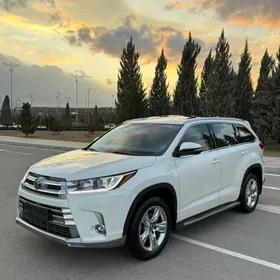 Toyota Highlander 2019