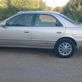 Toyota Camry 2000