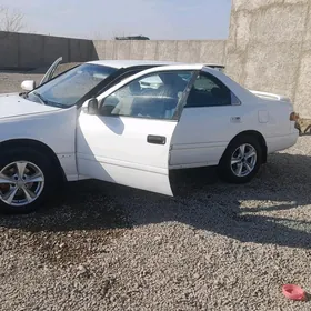 Toyota Camry 2001