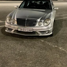 Mercedes-Benz E350 2005