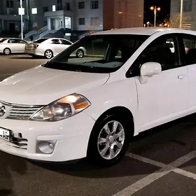 Nissan Versa 2008