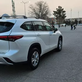 Toyota Highlander 2020