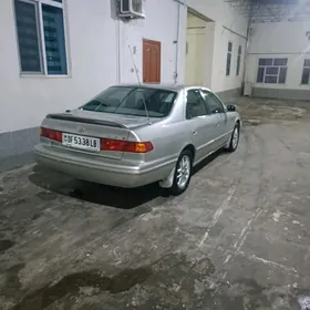 Toyota Camry 2001