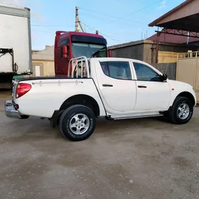 Mitsubishi L200 2007