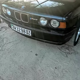 BMW 525 1990