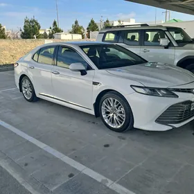 Toyota Camry 2018