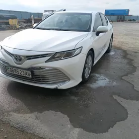 Toyota Camry 2018