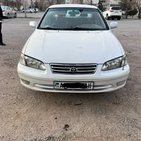 Toyota Camry 2001