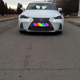 Lexus IS 300 2019