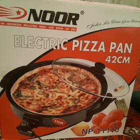 Pizza bişirýän enjam