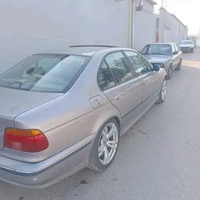 BMW E39 2000