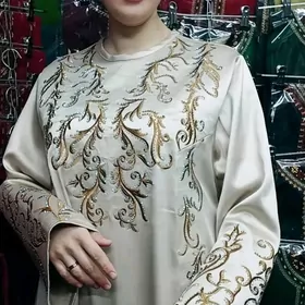 Abaya ýakalar