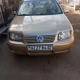 Volkswagen Bora 2001